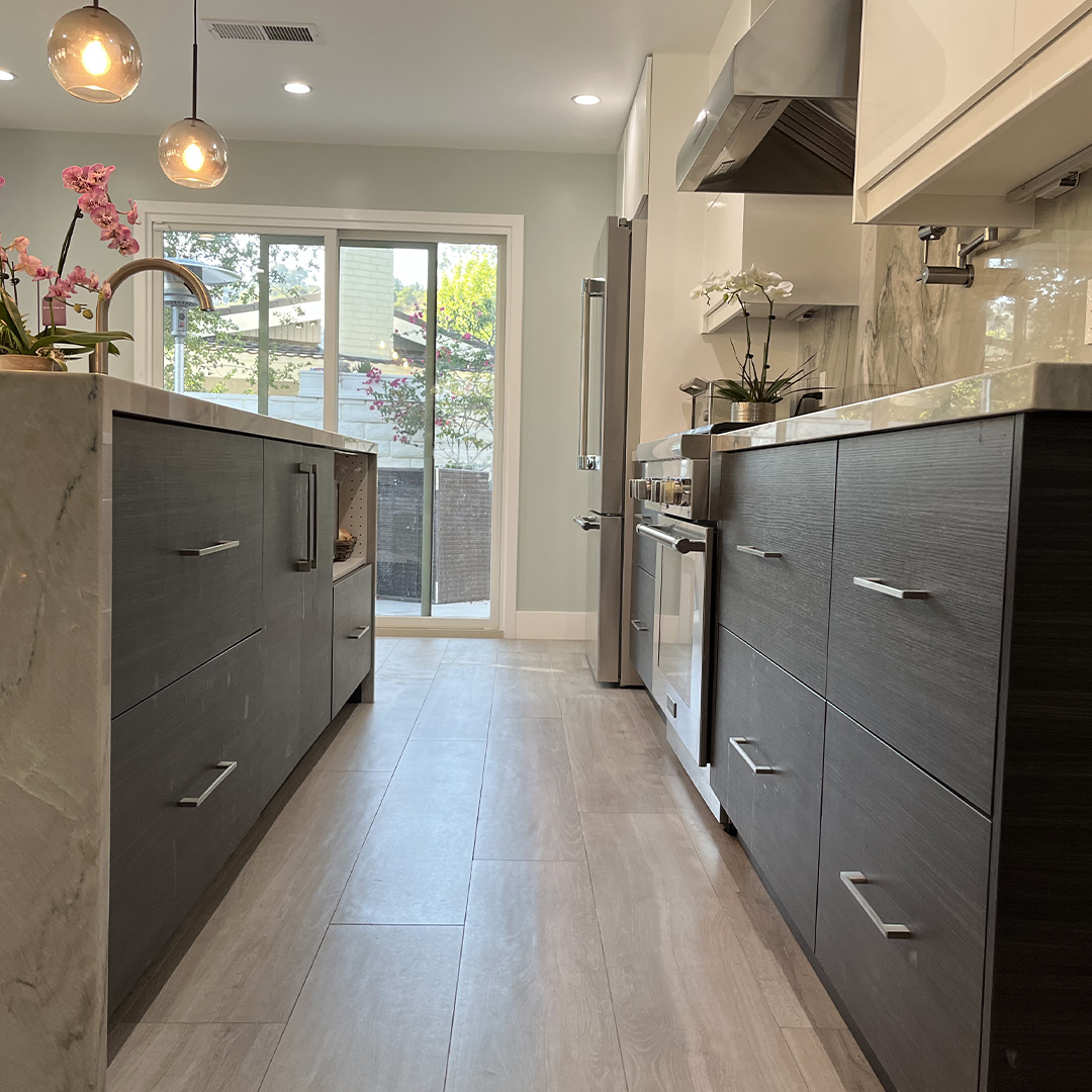 Textured melamine slab